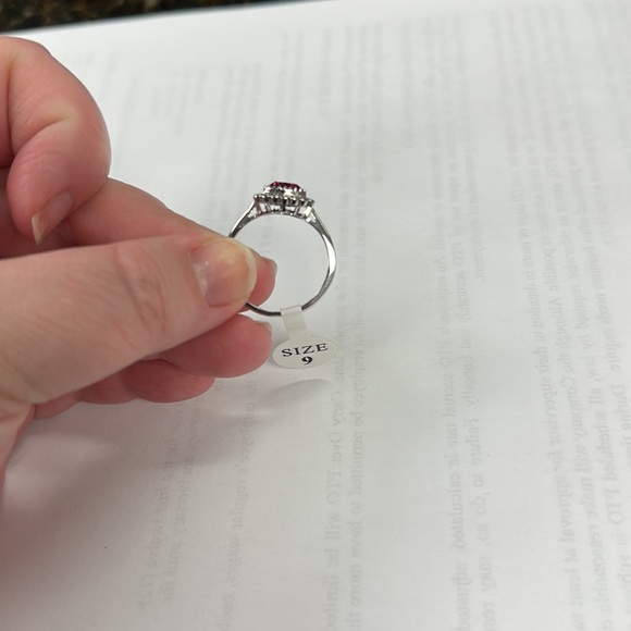 Ring - Picture 4 of 4